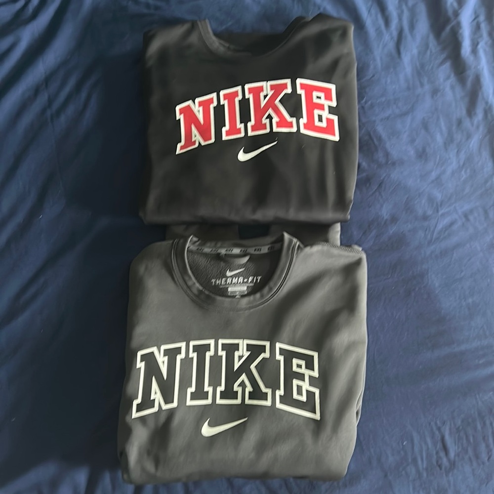 Men’s medium Nike Therma-fit crewneck. Black and red, charcoal.
